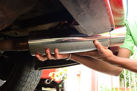 3 Ways to Patch an Exhaust Pipe